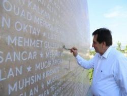 15 Temmuz �ehitlerinin �simlerini �l�ms�zle�tirdi