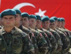 Askerler Zehirlendi: 1 �ehit