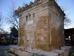 Tarihi �e�meler Akacak