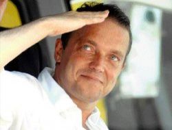 Cem Uzan Türkiye'ye Geri Dönüyor