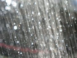 �stanbul'da Dolu Ya��yor