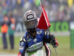 Kenan Sofuo�lu Rusya'y� Fethetti