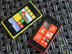 Lumia 920 ve 820 Sat��a ��kt�