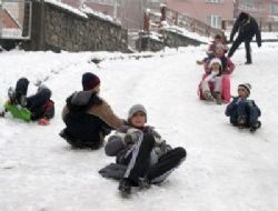 11 �lde Okullar Tatil